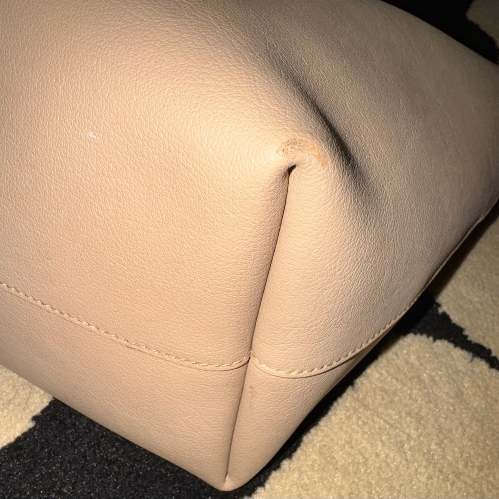 AUTHENTIC SAINT LAURENT LEATHER SHOPPING TOTE - Picture 4 of 16